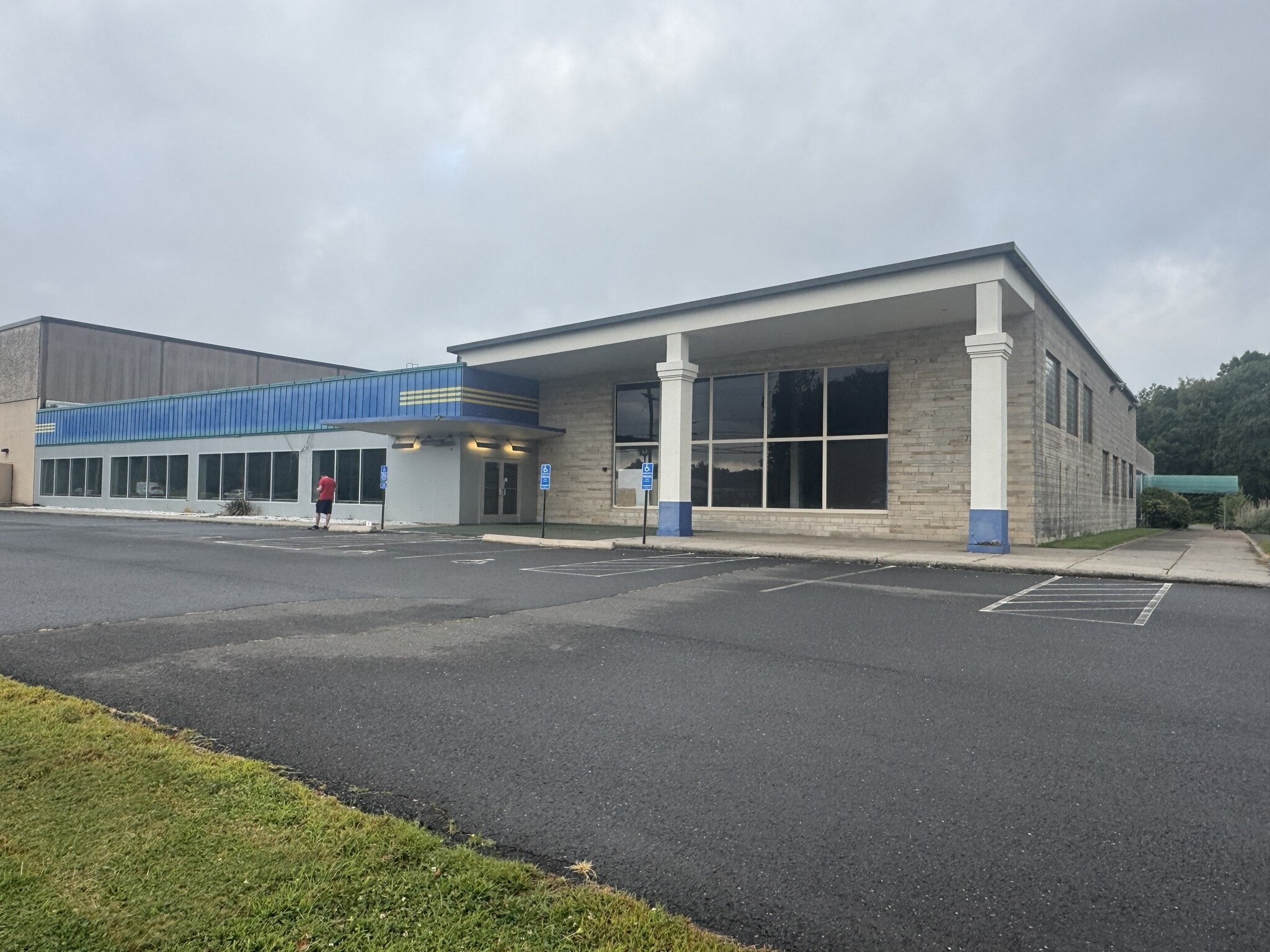1315 John Fitch Blvd, South Windsor, CT à louer Photo intérieure– Image 1 sur 6