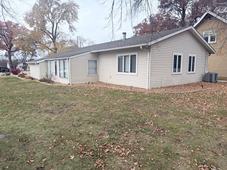 700 N River Dr, Kankakee, IL à vendre - Photo de l’immeuble – Image 3 sur 22