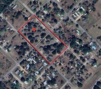 Plus de détails pour 449 Fink St, Yoakum, TX - Logement à vendre