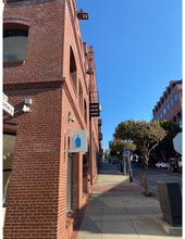 909 Montgomery St, San Francisco, CA à louer Photo de l’immeuble– Image 2 sur 7