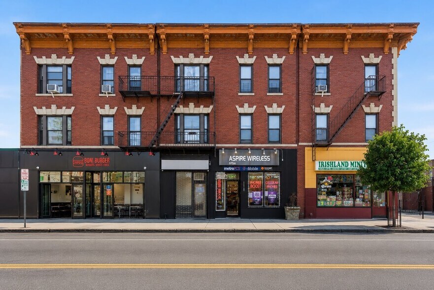 975 McLean Ave, Yonkers, NY à vendre - Photo de l’immeuble – Image 2 sur 20