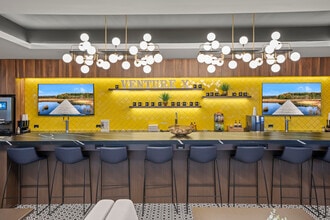 3060 Williams Dr, Fairfax, VA à louer Photo intérieure– Image 2 sur 8