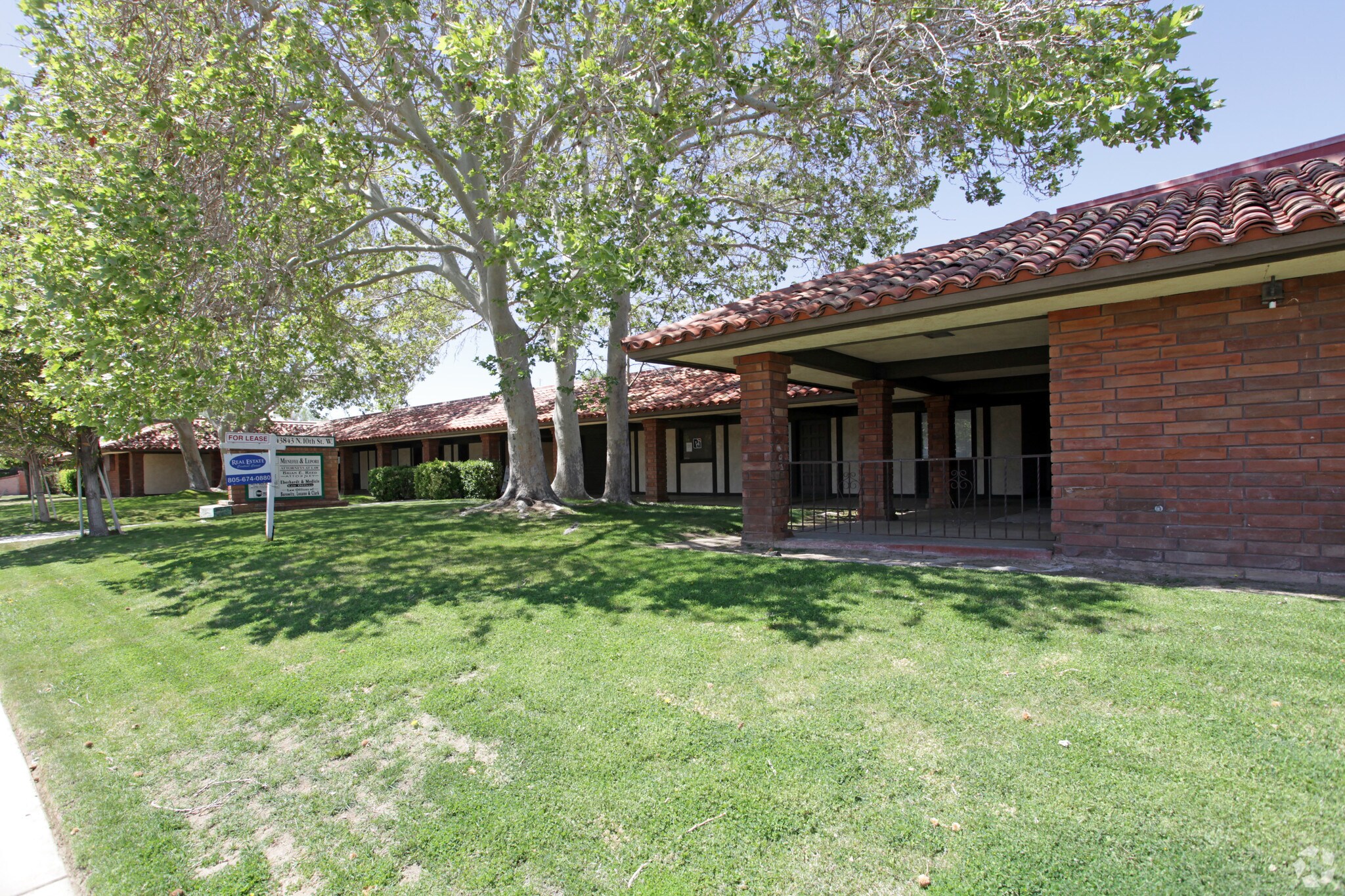 43823-43843 10th St W, Lancaster, CA à louer Photo de l’immeuble– Image 1 sur 11