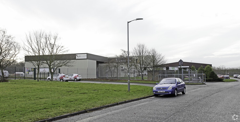 1 Palmer Rd, Peterlee à louer - Photo principale – Image 1 sur 2