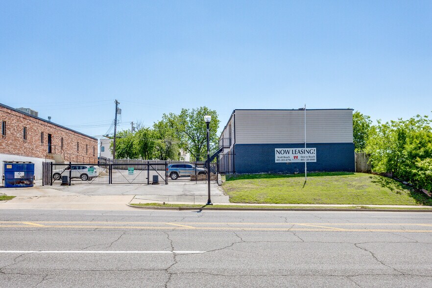 NW 10th St & N Classen Blvd, Oklahoma City, OK à vendre - Photo de l’immeuble – Image 3 sur 66