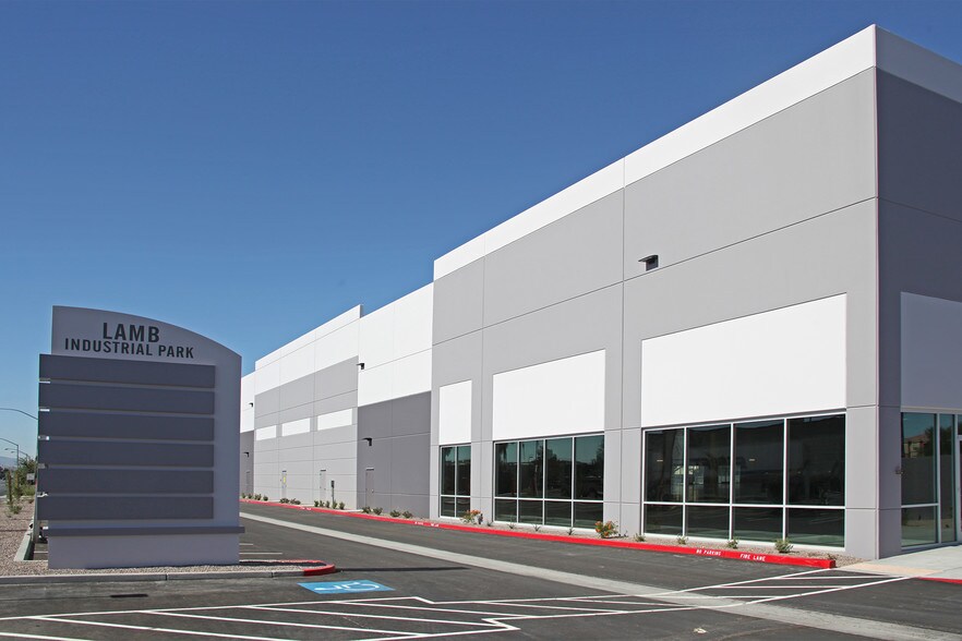 4305 N Lamb Blvd, Las Vegas, NV à louer - Photo de l’immeuble – Image 2 sur 8