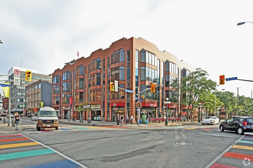 275 Bank St, Ottawa, ON à louer - Photo de l’immeuble – Image 3 sur 10