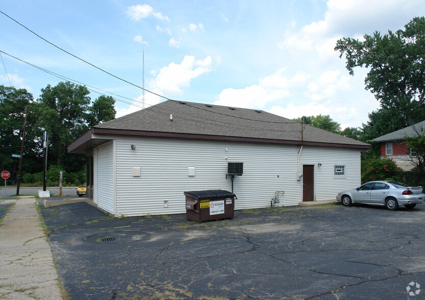 1602 E Lincolnway, South Bend, IN à vendre - Photo de l’immeuble – Image 2 sur 2