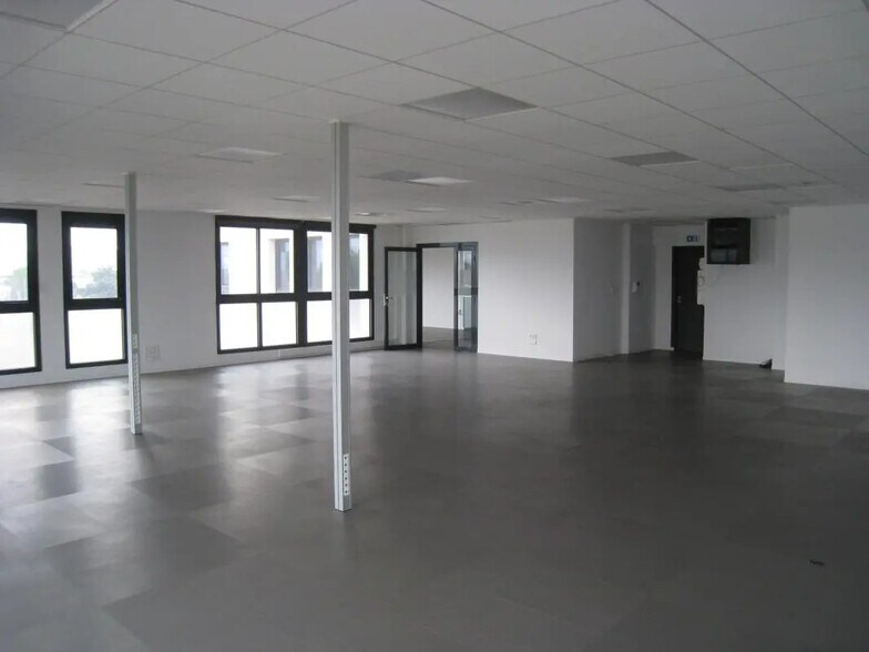 Bureau dans Aubagne à louer - Photo intérieure – Image 1 sur 6