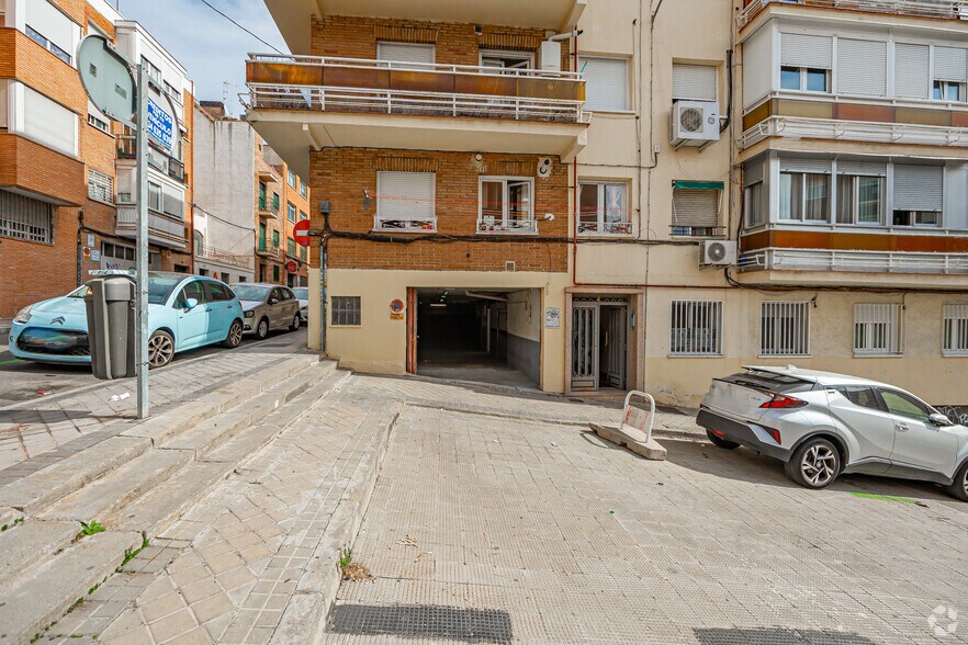 Immeuble residentiel dans Madrid, Madrid à vendre - Photo intérieure – Image 1 sur 1