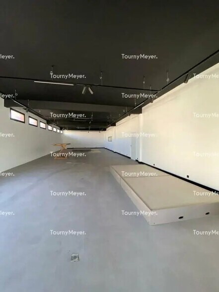 Local d’activités dans Mauguio à louer - Photo intérieure – Image 2 sur 8