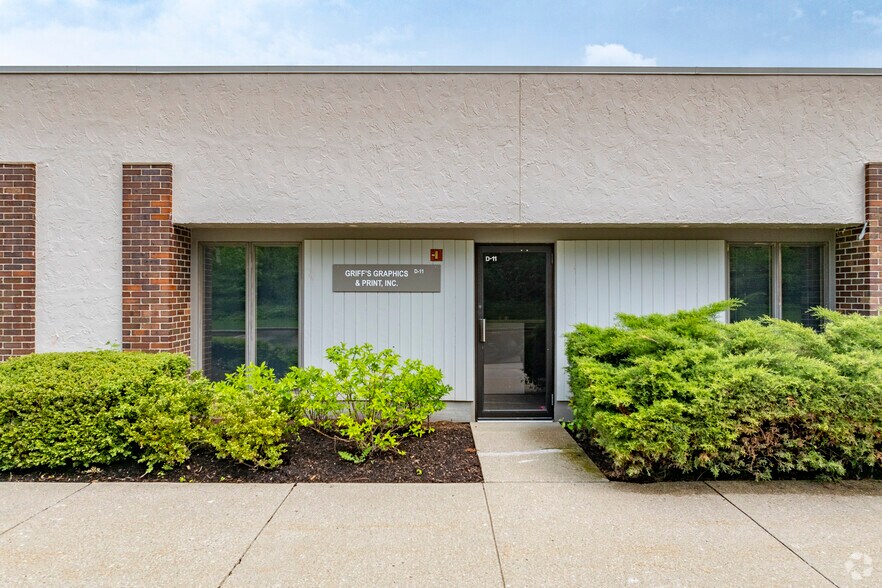 1117 S Milwaukee Ave, Libertyville, IL à vendre - Photo de l’immeuble – Image 2 sur 13
