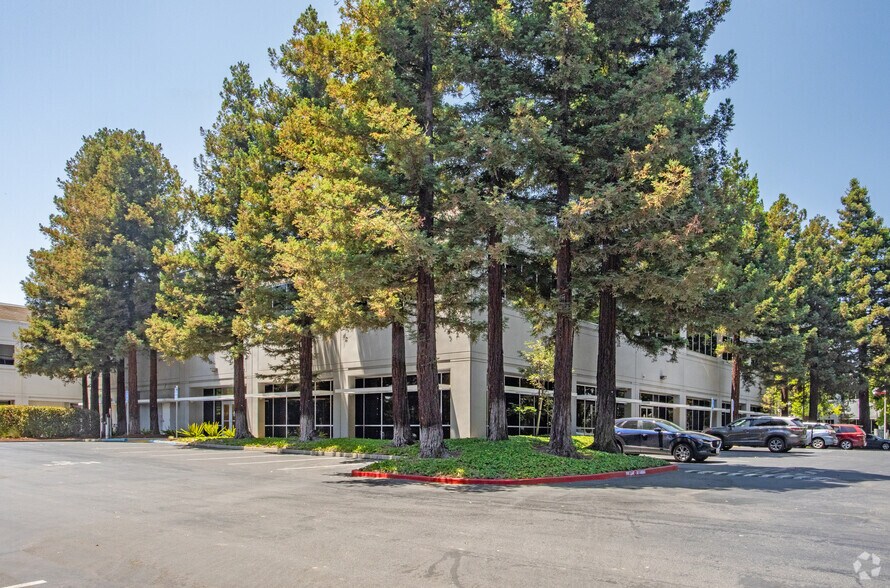 400 W California Ave, Sunnyvale, CA à louer - Photo de l’immeuble – Image 3 sur 4