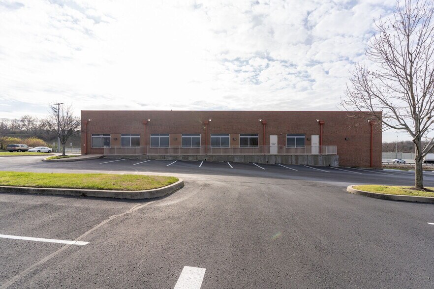 1809 Dabbs Ave, Nashville, TN à vendre - Photo de l’immeuble – Image 2 sur 7