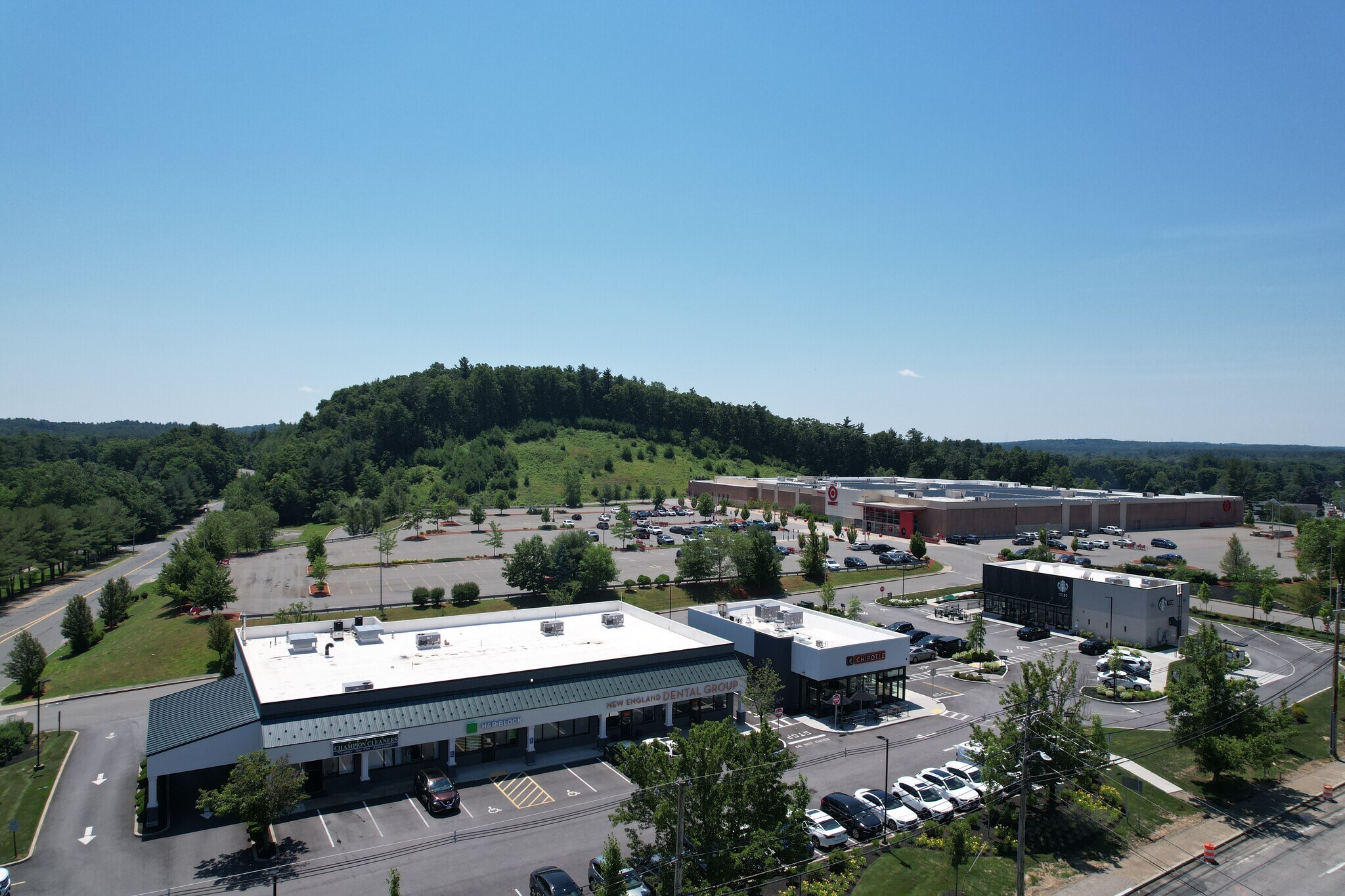 661 Boston Post Rd E, Marlborough, MA à louer Photo de l’immeuble– Image 1 sur 11