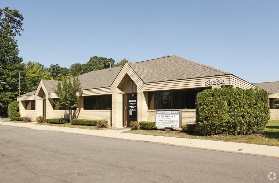 35330 Nankin Blvd, Westland, MI à vendre - Photo principale – Image 1 sur 2