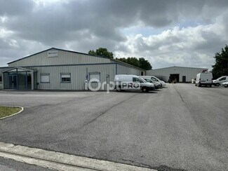 Plus de détails pour Local d'activités à louer