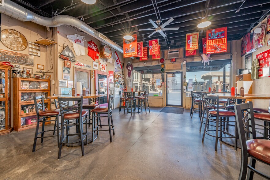 217 N Washington Ave, Wellington, KS à vendre - Photo de l’immeuble – Image 2 sur 10