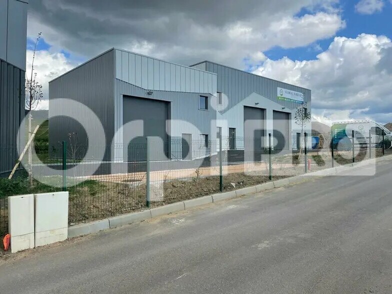 Local d’activités dans Saint-Étienne-la-Varenne à louer - Photo de l’immeuble – Image 1 sur 6