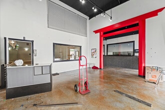 11703 Spring Cypress Rd, Tomball, TX à louer Photo intérieure– Image 1 sur 4