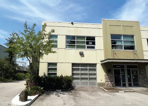 2411 Dollarton Hwy, North Vancouver District, BC à louer - Photo de l’immeuble – Image 2 sur 6