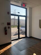 746 Gotham Pky, Carlstadt, NJ à louer Photo intérieure– Image 1 sur 5