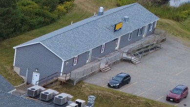 16 Vassalboro Rd, China, ME à louer Photo intérieure– Image 2 sur 3