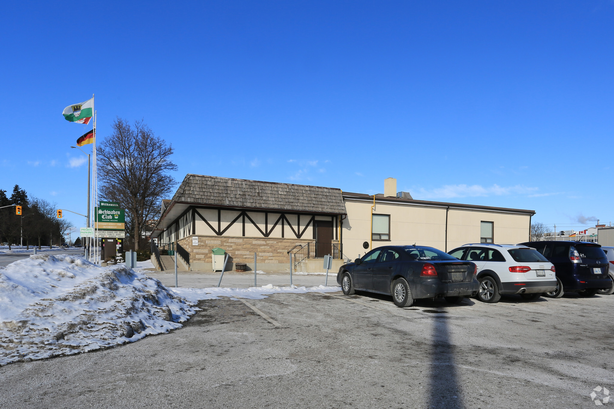 1668 King St E, Kitchener, ON à louer Photo principale– Image 1 sur 3