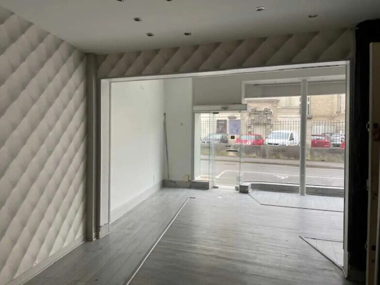 Local commercial dans Soissons à louer - Photo de l’immeuble – Image 2 sur 4