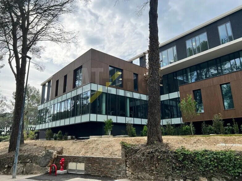Bureau dans Valbonne à louer - Photo de l’immeuble – Image 2 sur 6