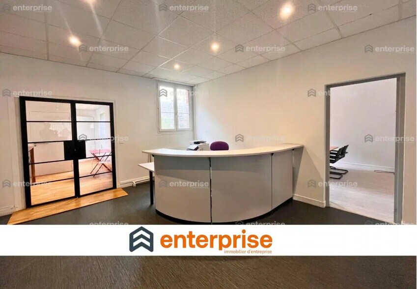 Bureau dans Amiens à louer - Photo de l’immeuble – Image 1 sur 4