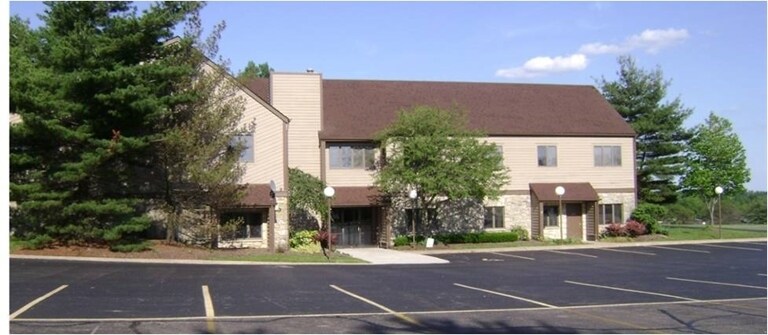 2213 Shenango Valley Fwy, Hermitage, PA à louer Photo principale– Image 1 sur 4