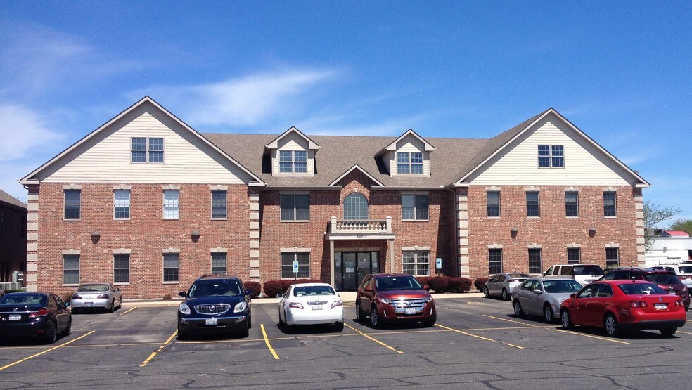 24012 W Renwick Rd, Plainfield, IL à vendre - Photo de l’immeuble – Image 3 sur 7