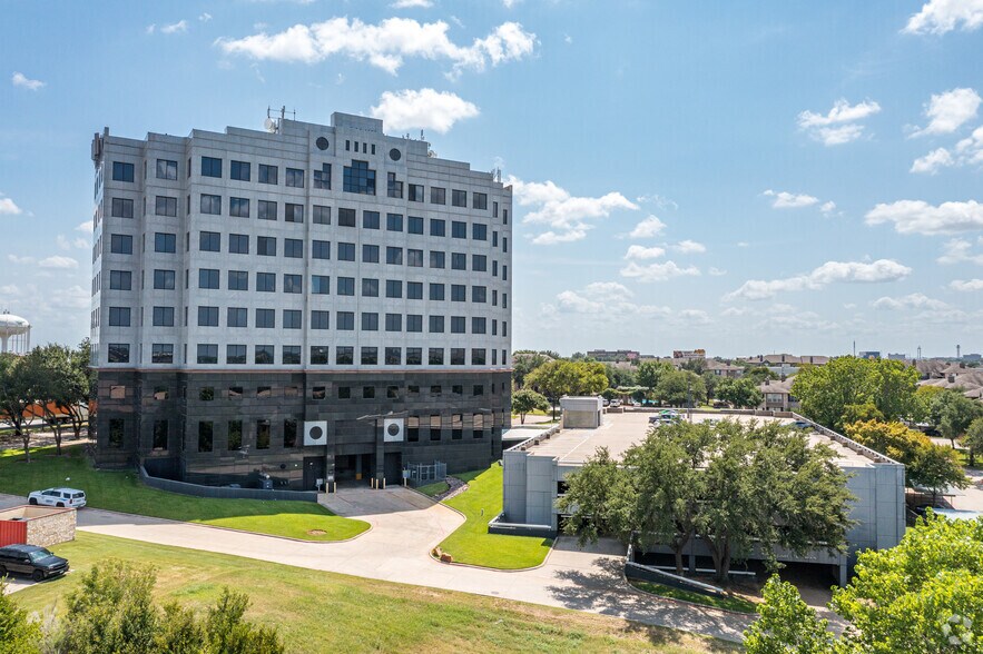 2505 N State Highway 360, Grand Prairie, TX à vendre - Photo de l’immeuble – Image 3 sur 27