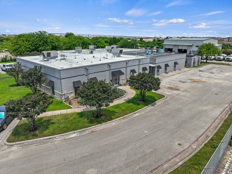 2336 Picadilly Dr, Round Rock, TX à vendre - Photo de l’immeuble – Image 2 sur 12