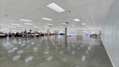 3565 E Flamingo Rd, Las Vegas, NV à louer Photo intérieure– Image 2 sur 12