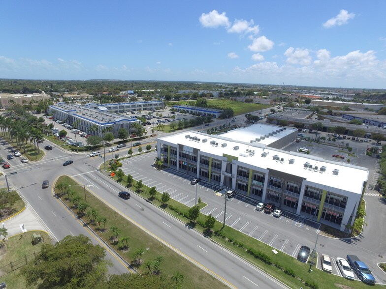 18900 SW 106th Ave, Miami, FL à louer - Aérien – Image 3 sur 13