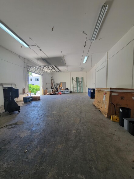6464 NE 4th Ct, Miami, FL à louer - Photo de l’immeuble – Image 3 sur 11