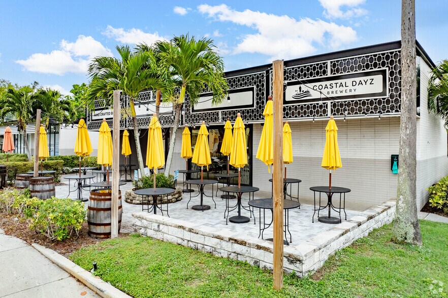 2161 Mcgregor Blvd, Fort Myers, FL à louer - Photo principale – Image 1 sur 28