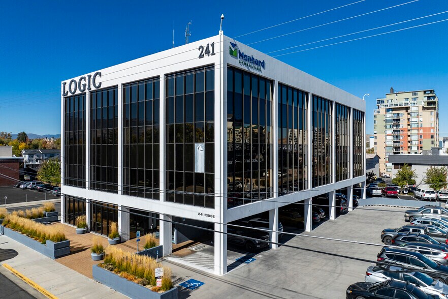 241 Ridge St, Reno, NV à louer - Photo principale – Image 3 sur 11