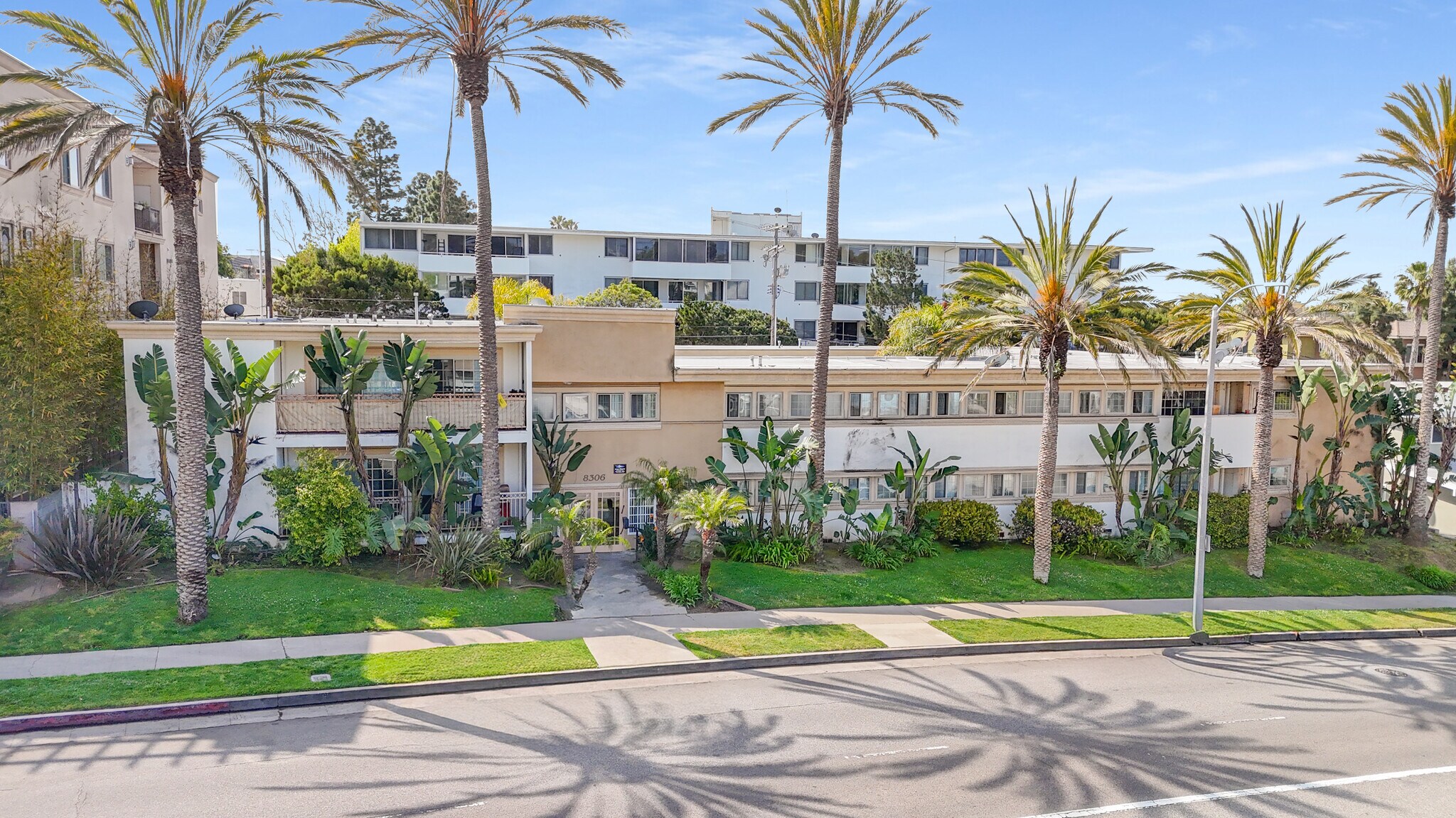 8306 W Manchester Ave, Playa Del Rey, CA à vendre Photo principale– Image 1 sur 4