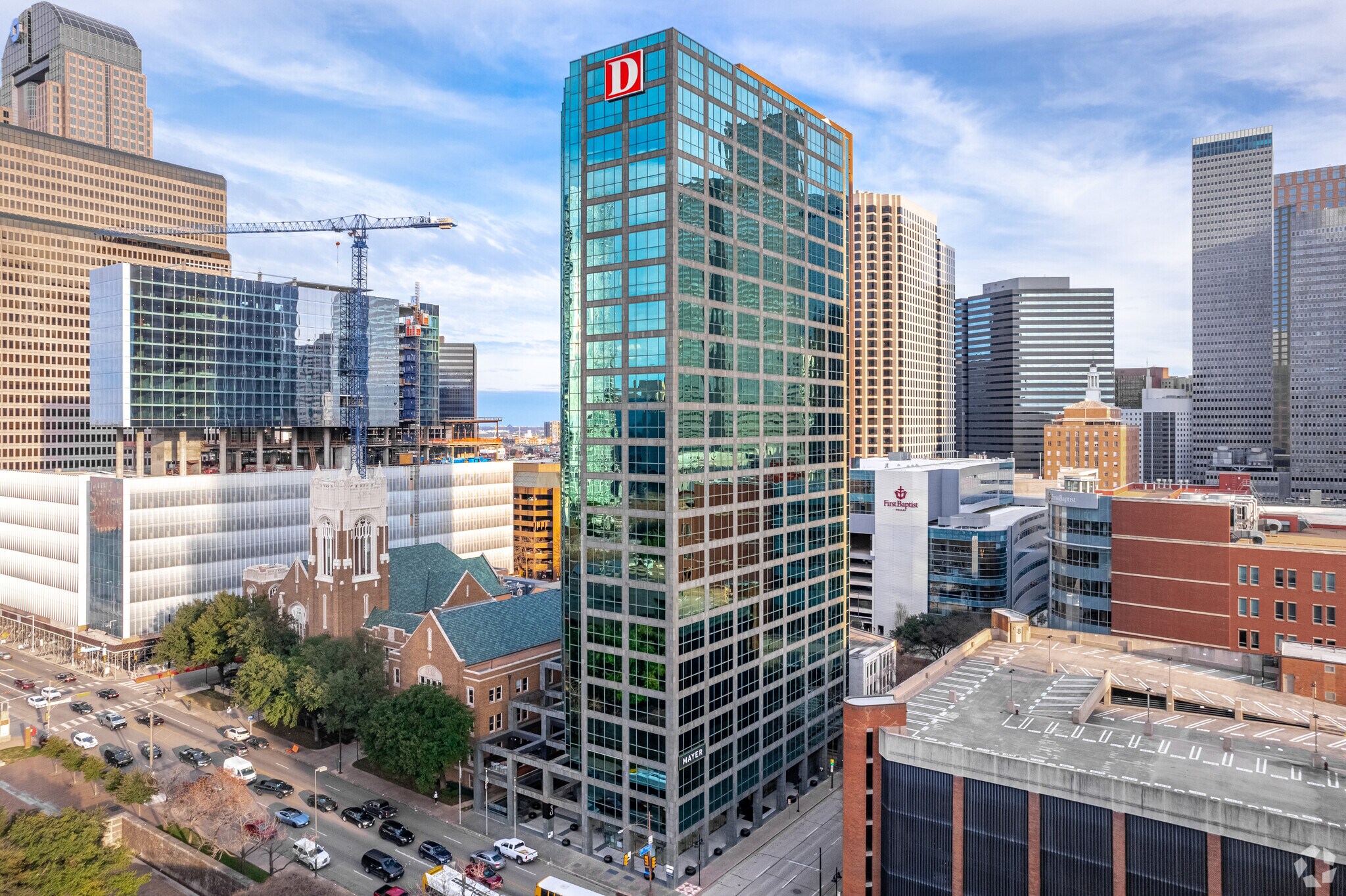 750 N Saint Paul St, Dallas, TX à louer Photo principale– Image 1 sur 13