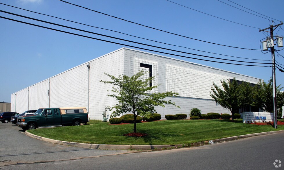 7 Self Blvd, Carteret, NJ à louer - Photo de l’immeuble – Image 2 sur 4