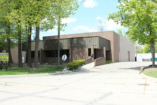 Plus de détails pour 23192 Commerce Dr, Farmington Hills, MI - Bureau à louer