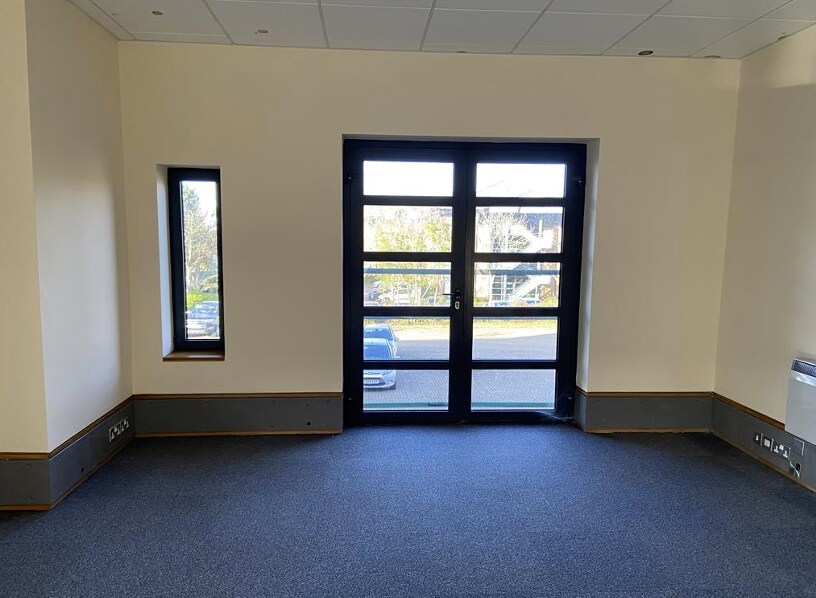 Parkway, Fareham, HAM PO15 7AH - Lot 1648-1649 - - Photo intérieure - Image 2 of 6