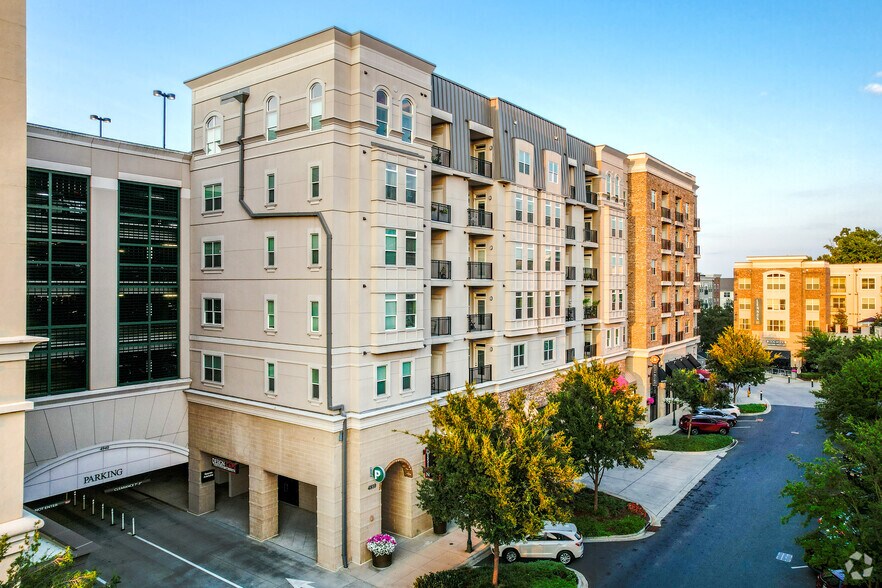 4810-4940 Ashley Park Ln, Charlotte, NC à louer - Photo principale – Image 1 sur 5
