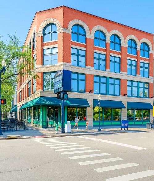 301 Ninth St, Huntington, WV à louer - Photo de l’immeuble – Image 1 sur 5