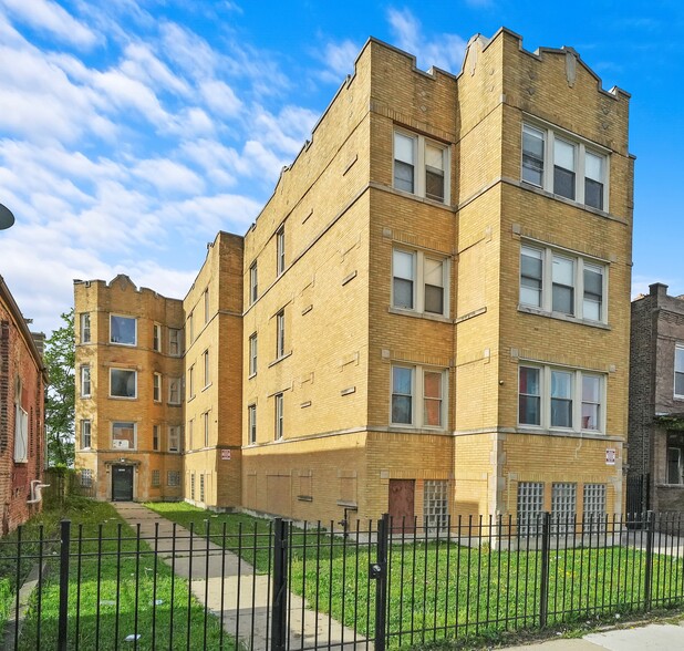 3531 Grenshaw, Chicago, IL à vendre - Photo principale – Image 1 sur 2