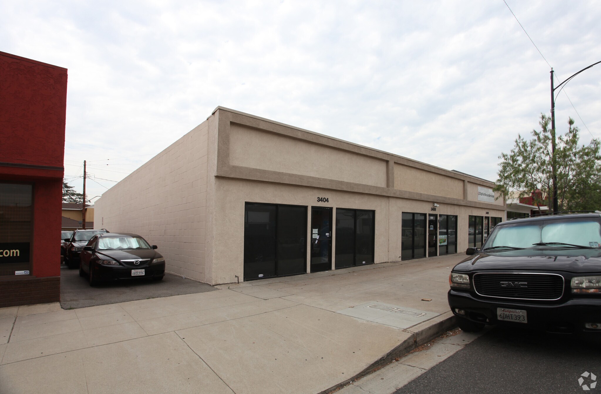 3404 W Burbank Blvd, Burbank, CA à louer Photo principale– Image 1 sur 14