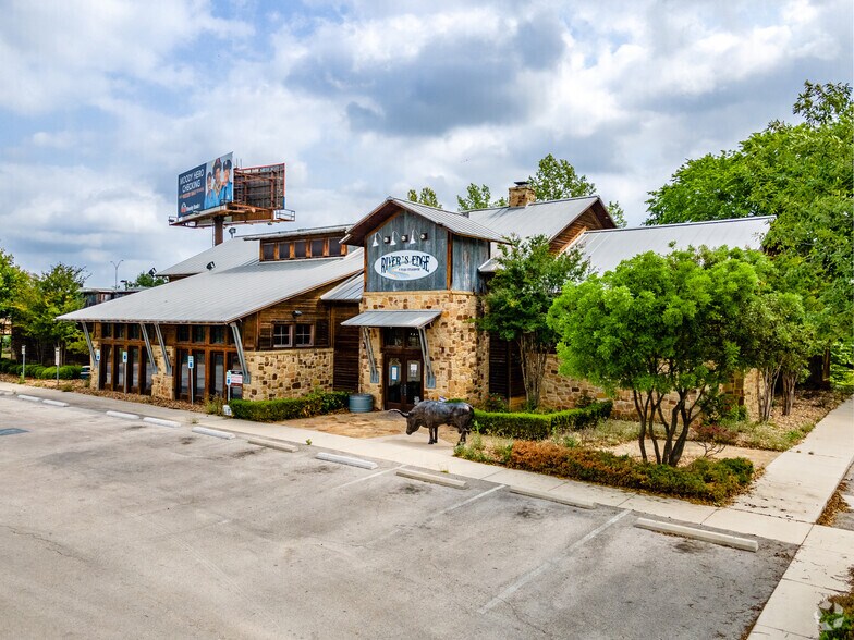 1515-1575 Kuehler Ave, New Braunfels, TX à louer - Photo de l’immeuble – Image 2 sur 9